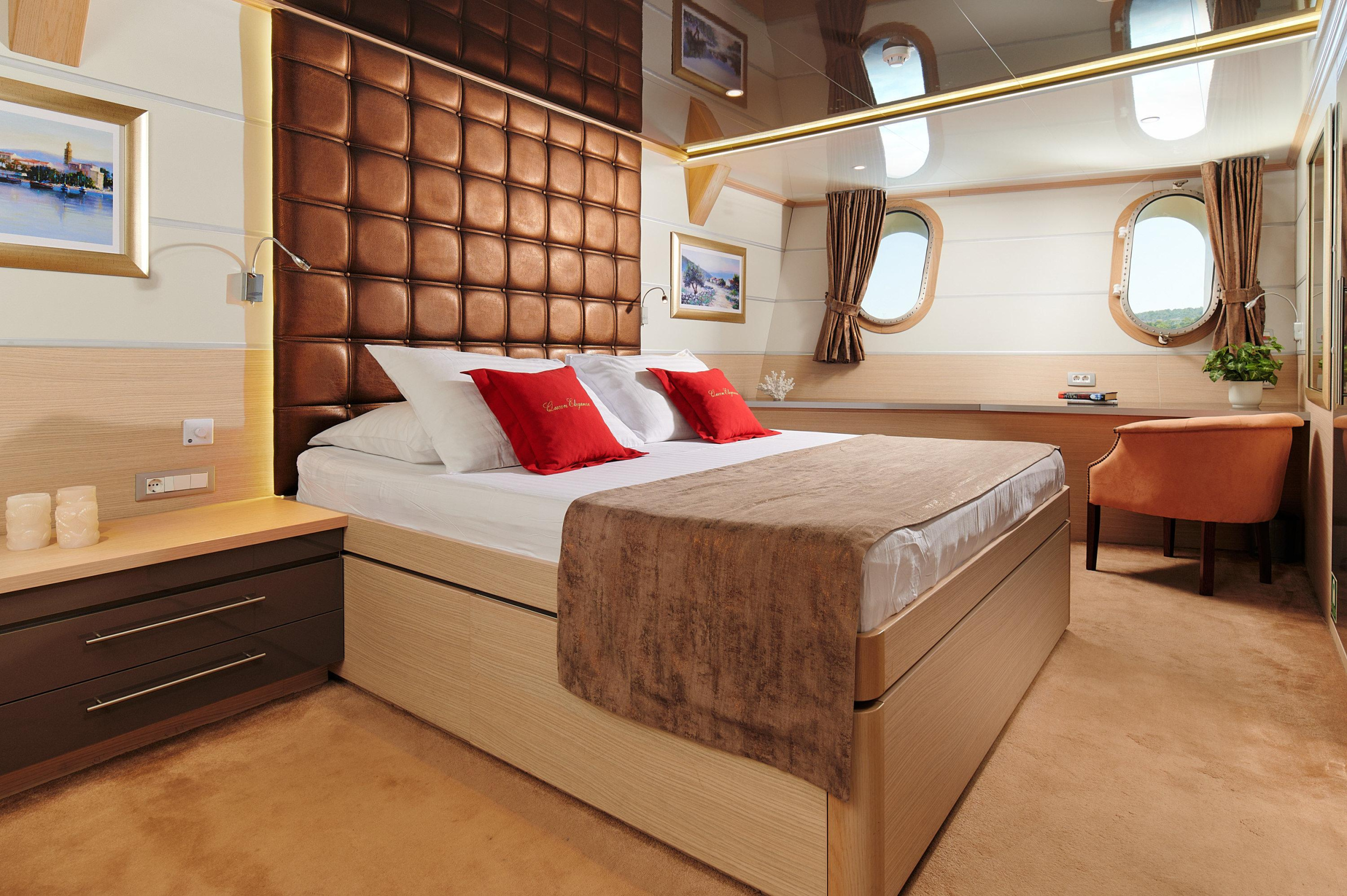 Motoryacht Queen Eleganza — photo 33