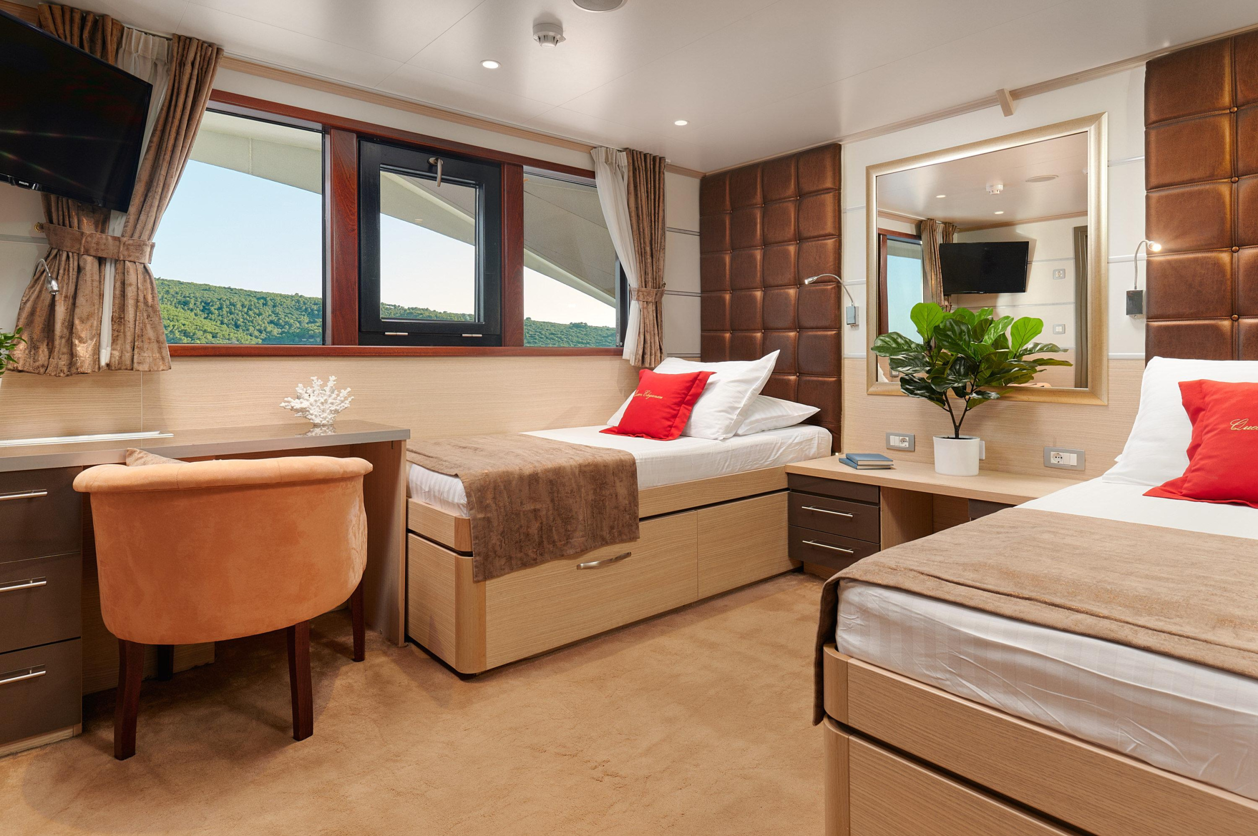 Motoryacht Queen Eleganza — photo 16