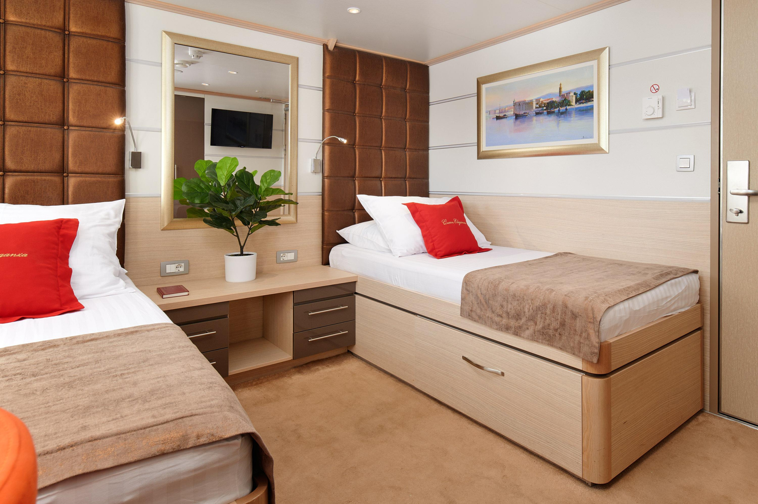 Motoryacht Queen Eleganza — photo 25