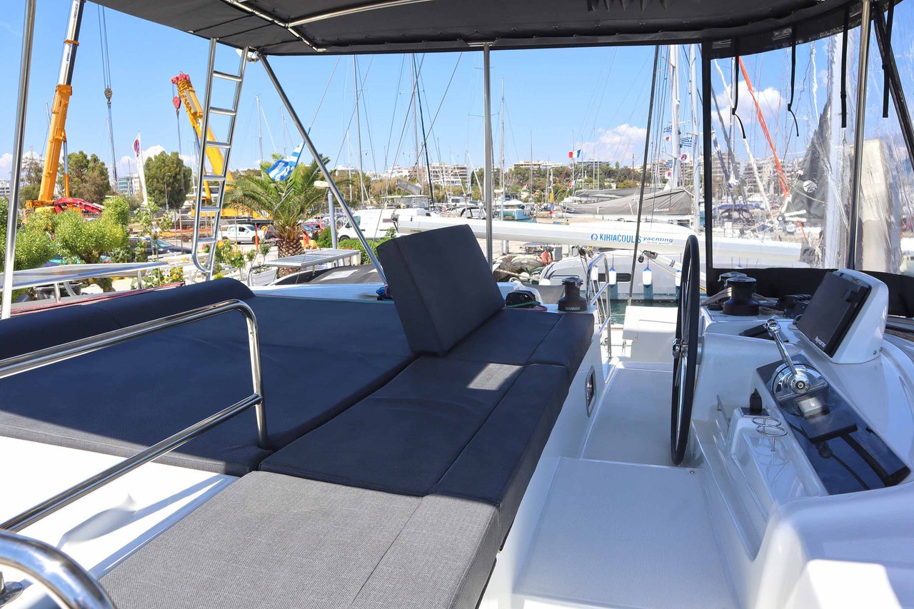 Lagoon 46 (6 cab.) — photo 24