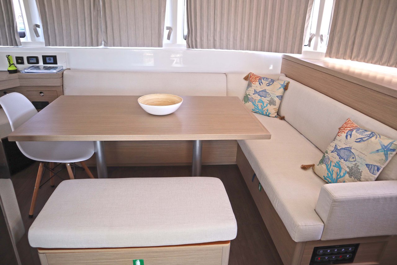 Lagoon 46 (6 cab.) — photo 8
