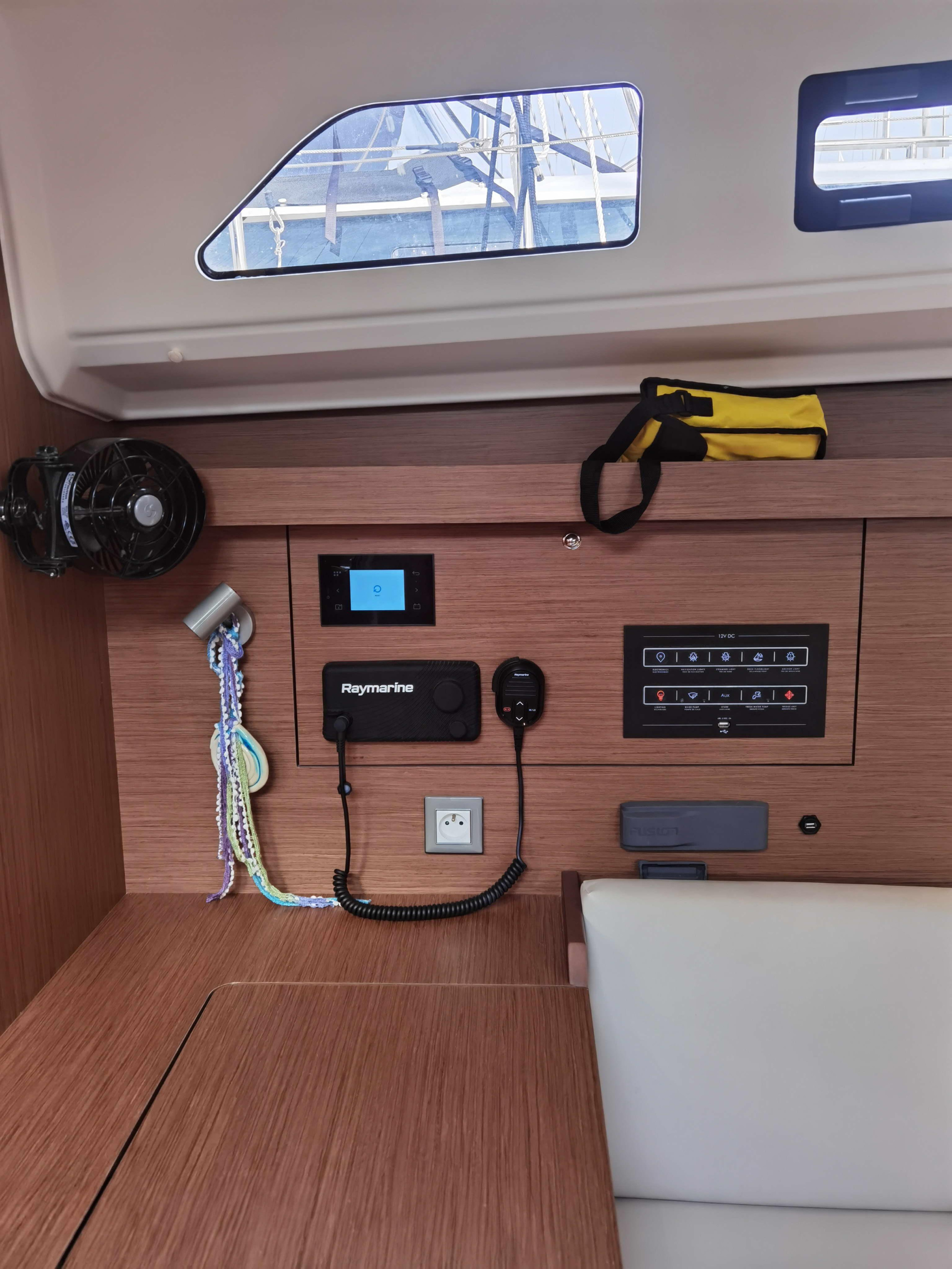 Oceanis 40.1 (4 cab.) — photo 17