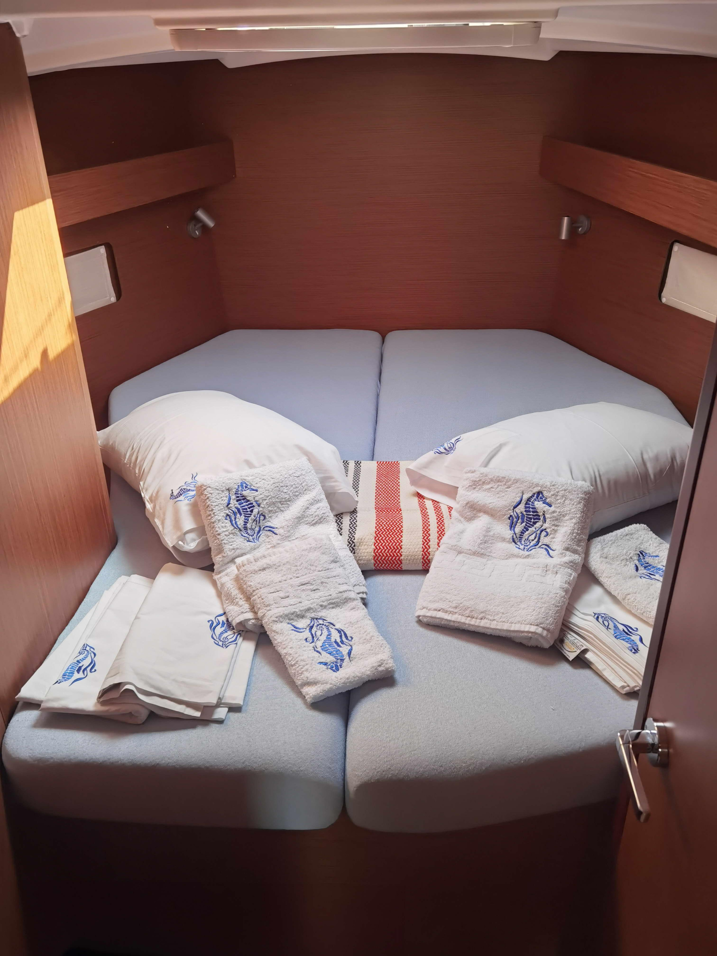 Oceanis 40.1 (4 cab.) — photo 11