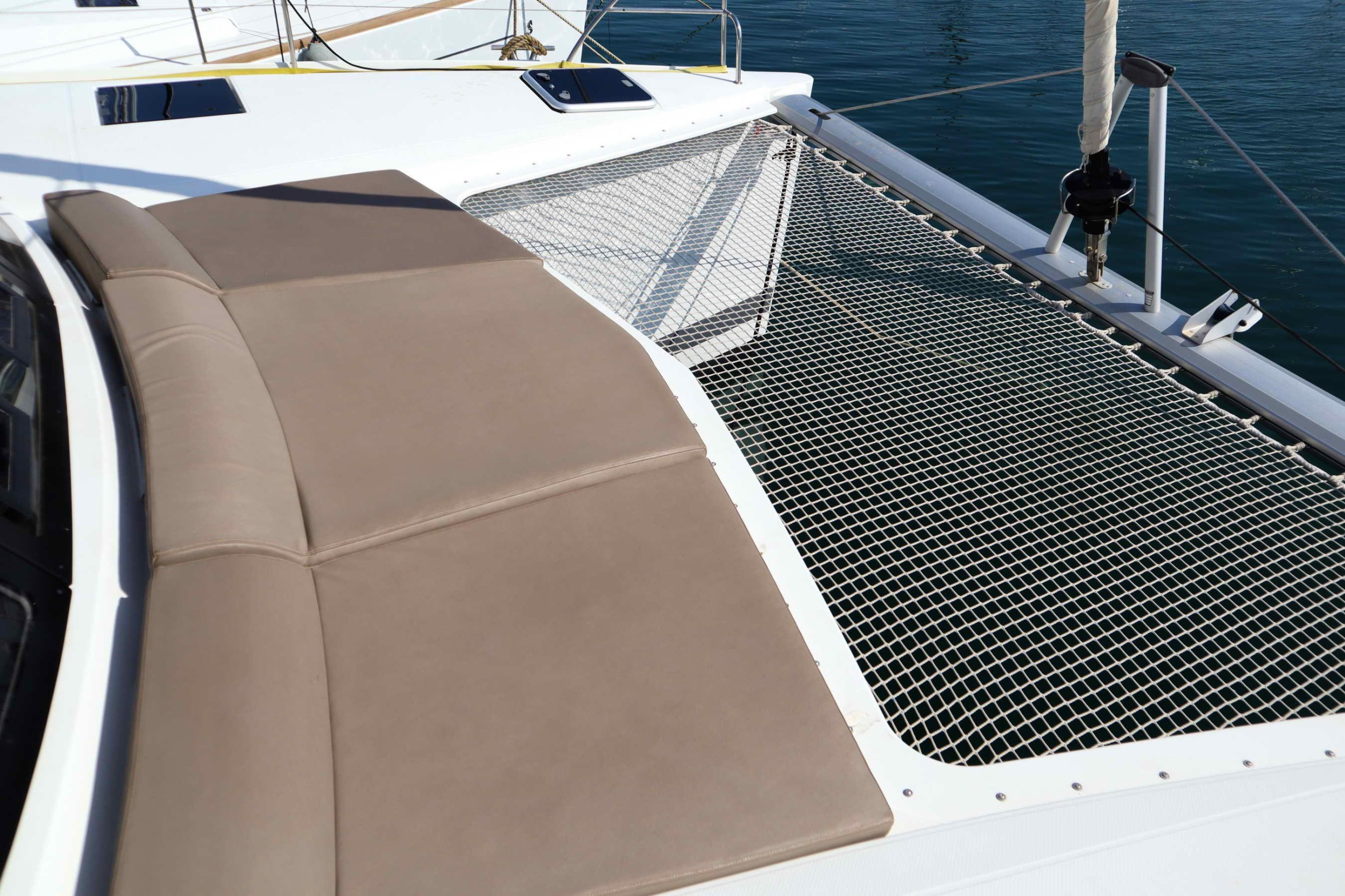 Lucia 40 (4 cab.) — photo 44