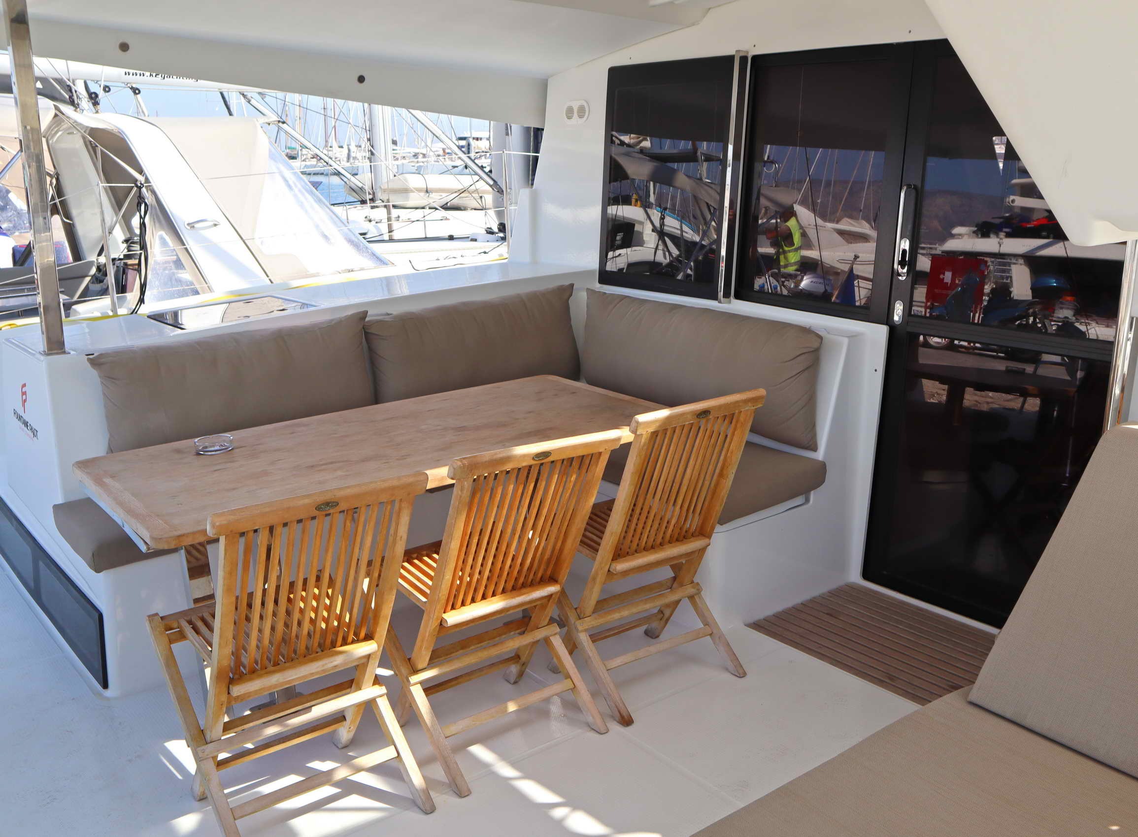 Lucia 40 (4 cab.) — photo 14