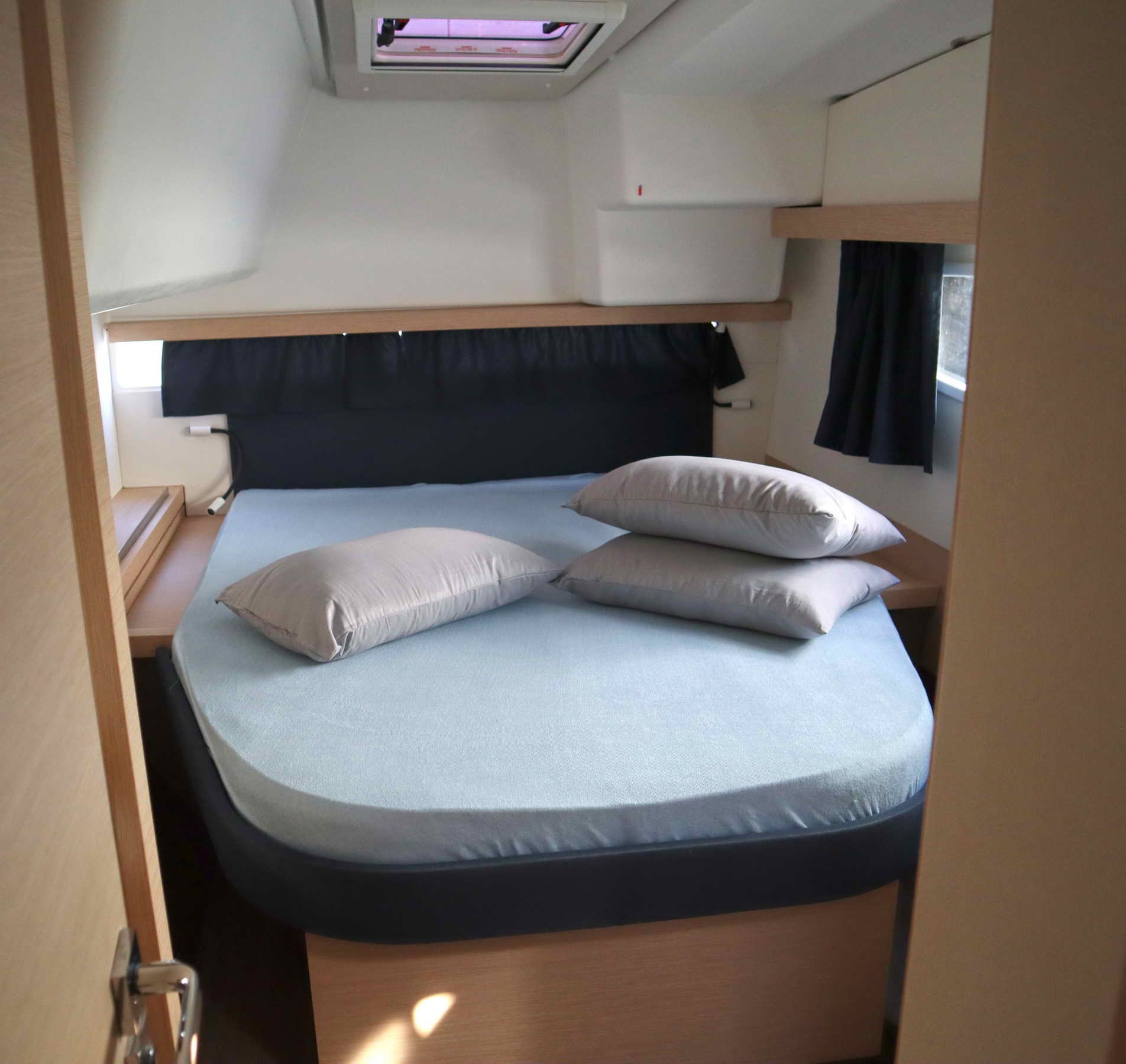 Lucia 40 (4 cab.) — photo 12