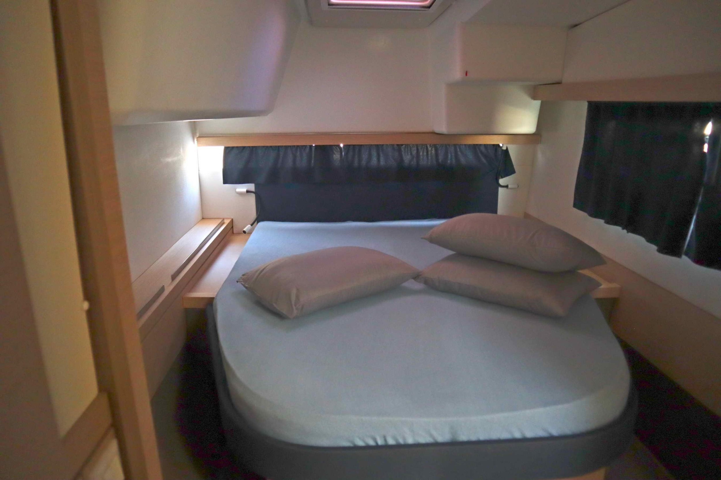 Lucia 40 (4 cab.) — photo 25