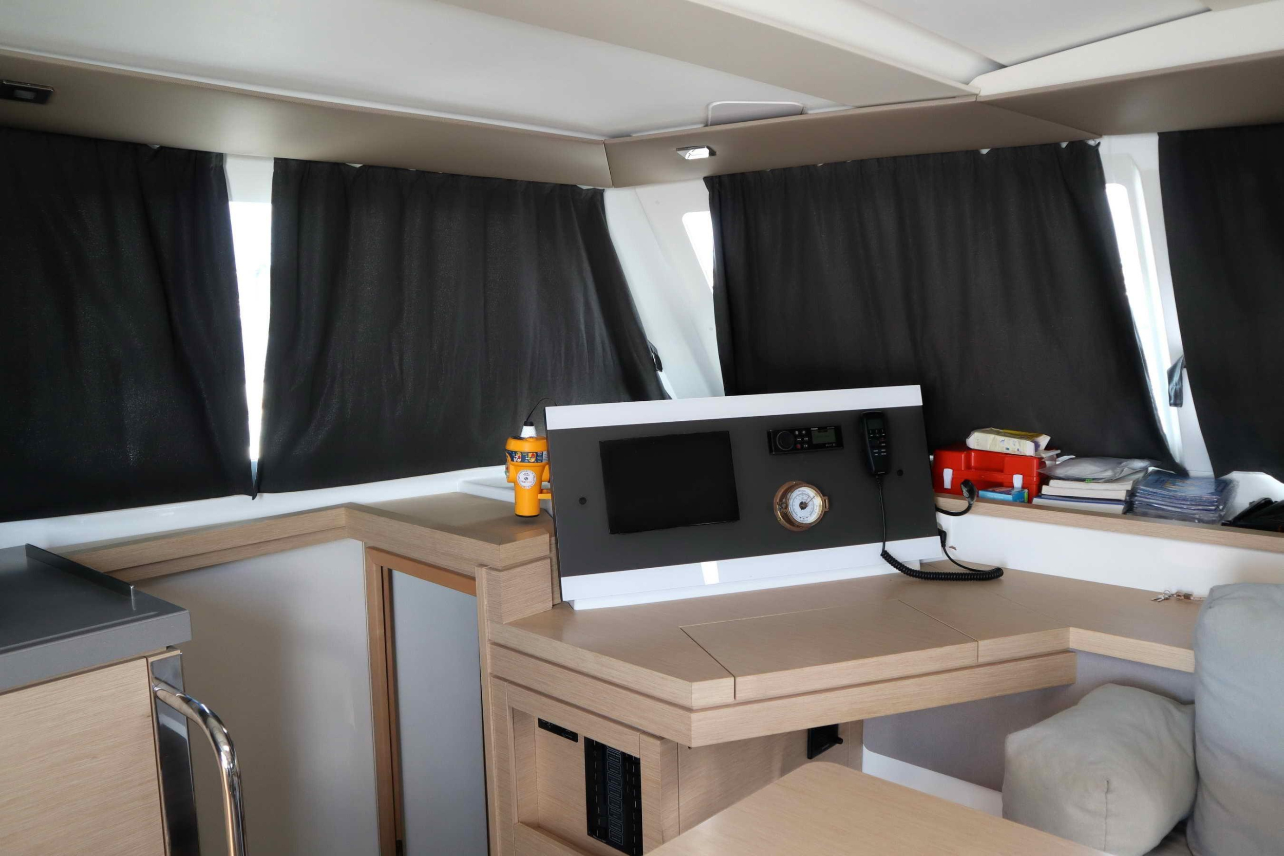 Lucia 40 (4 cab.) — photo 48