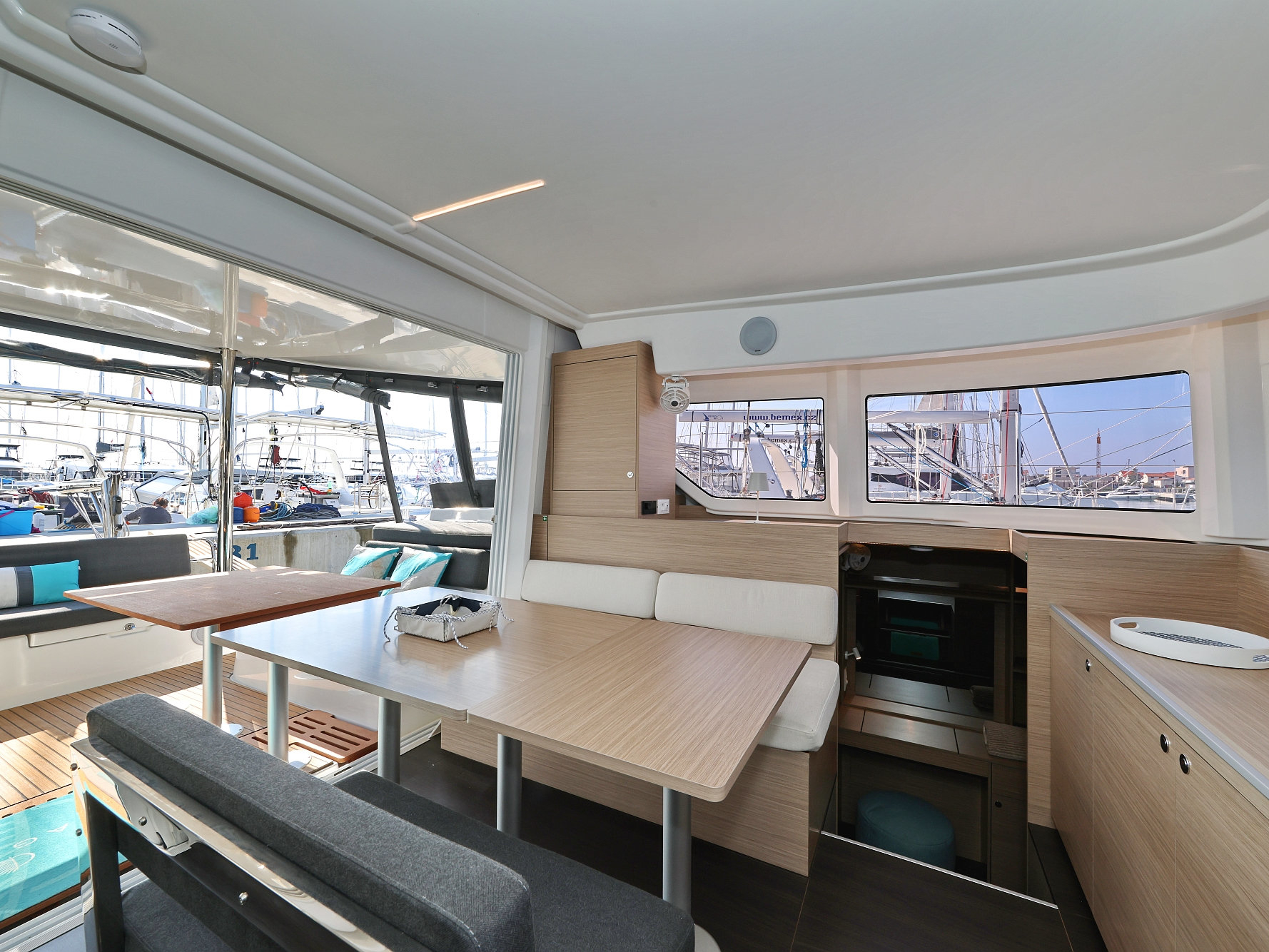 Lagoon 38 OWNER VERSION — photo 47