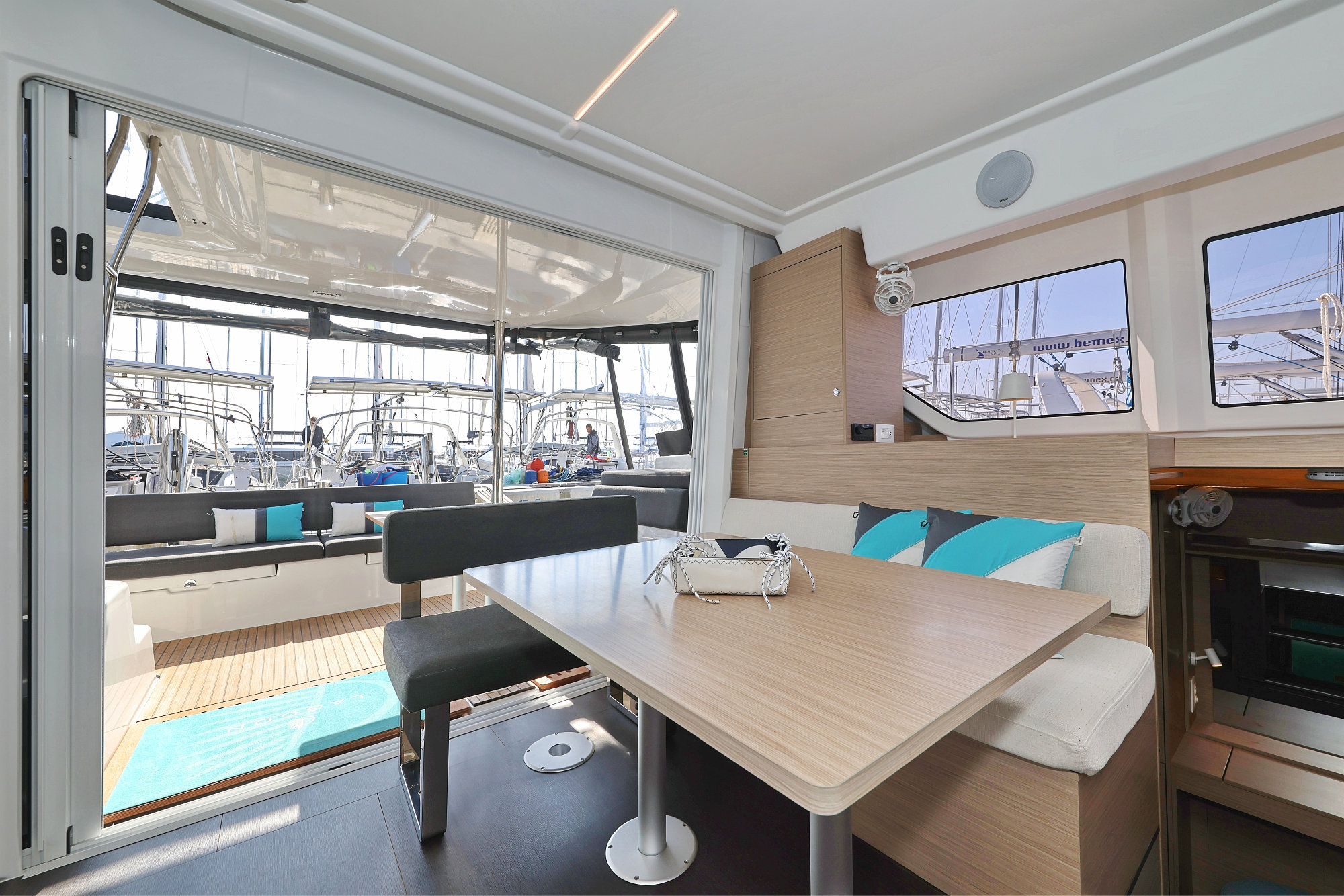 Lagoon 38 OWNER VERSION — photo 33