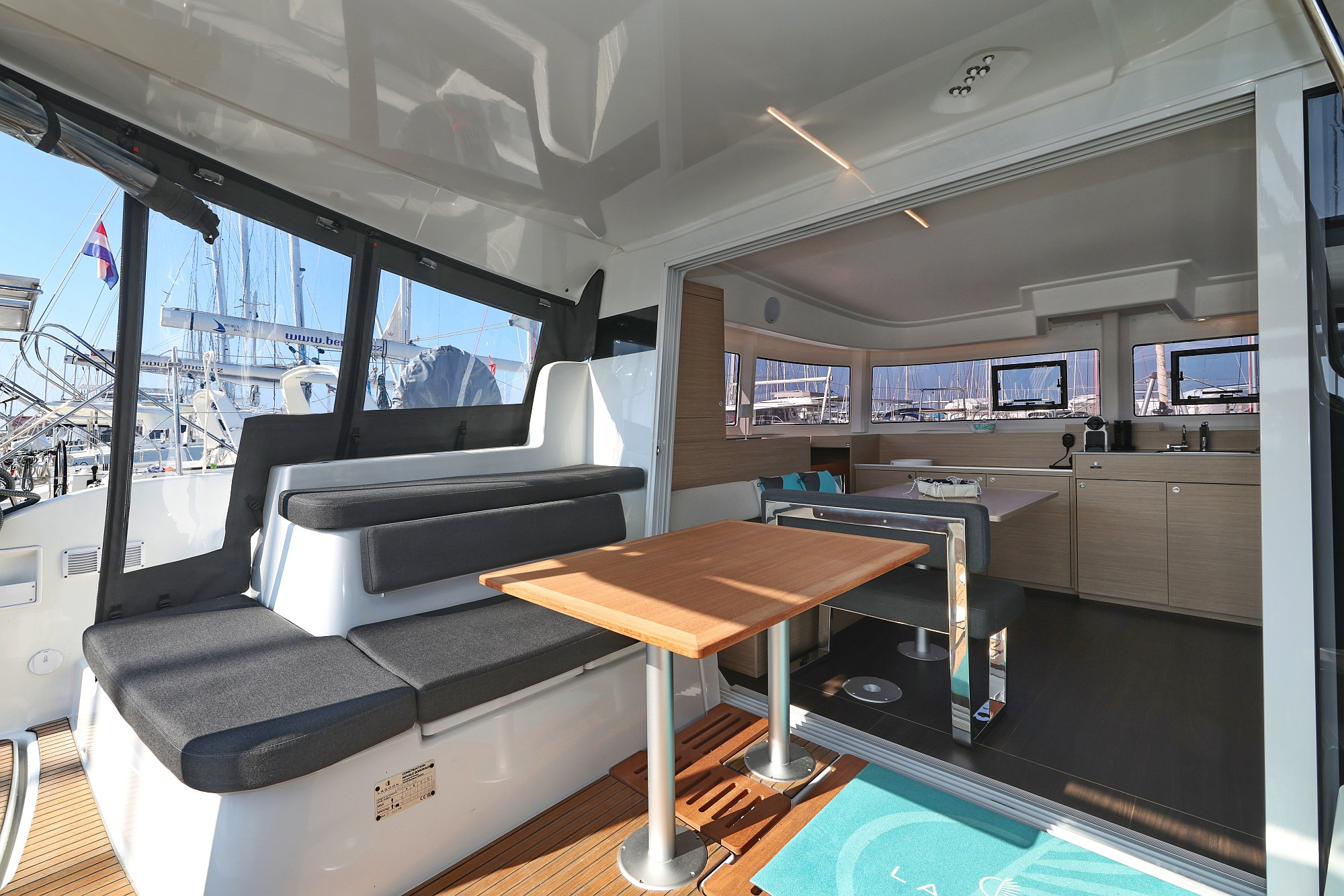 Lagoon 38 OWNER VERSION — photo 24