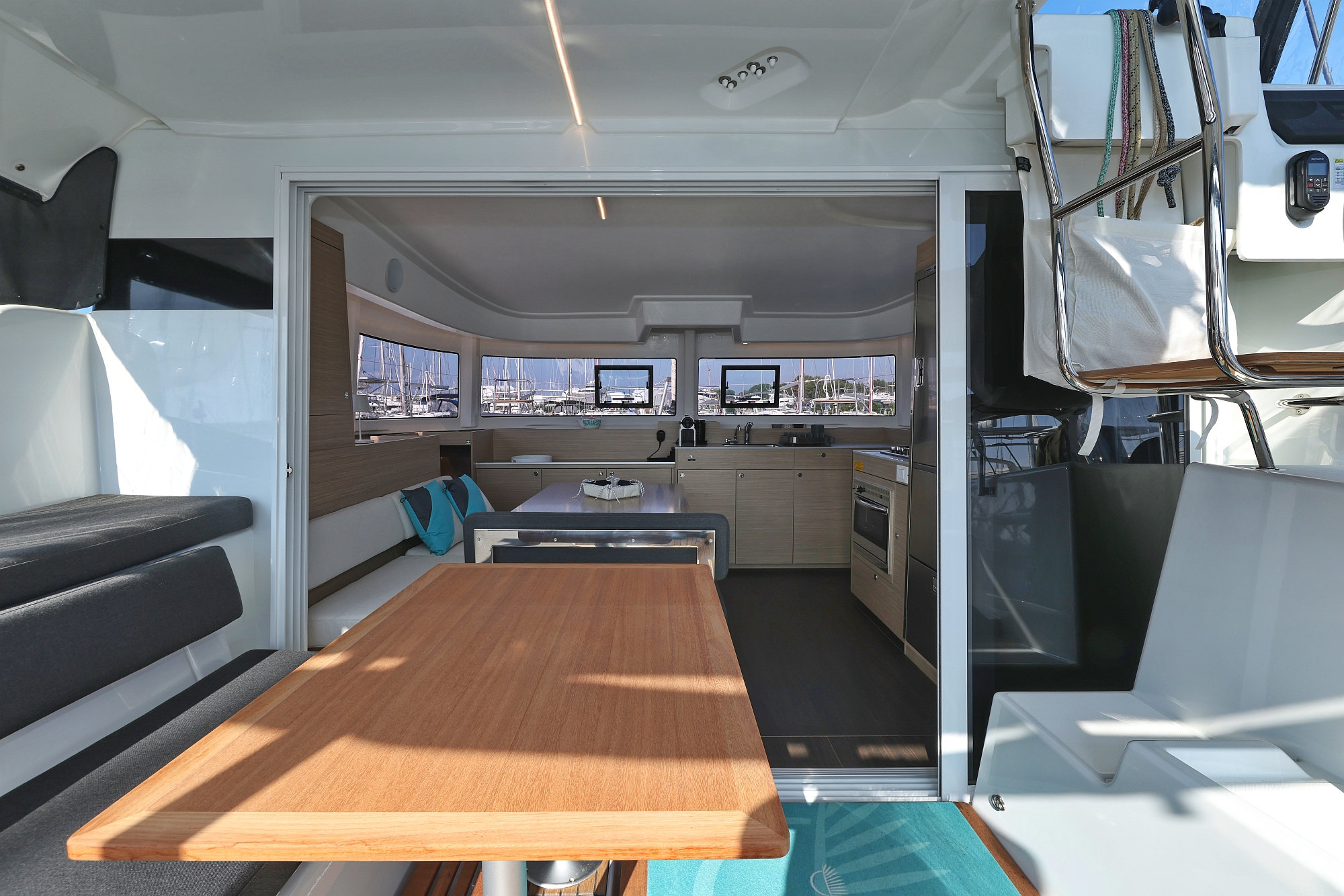 Lagoon 38 OWNER VERSION — photo 14