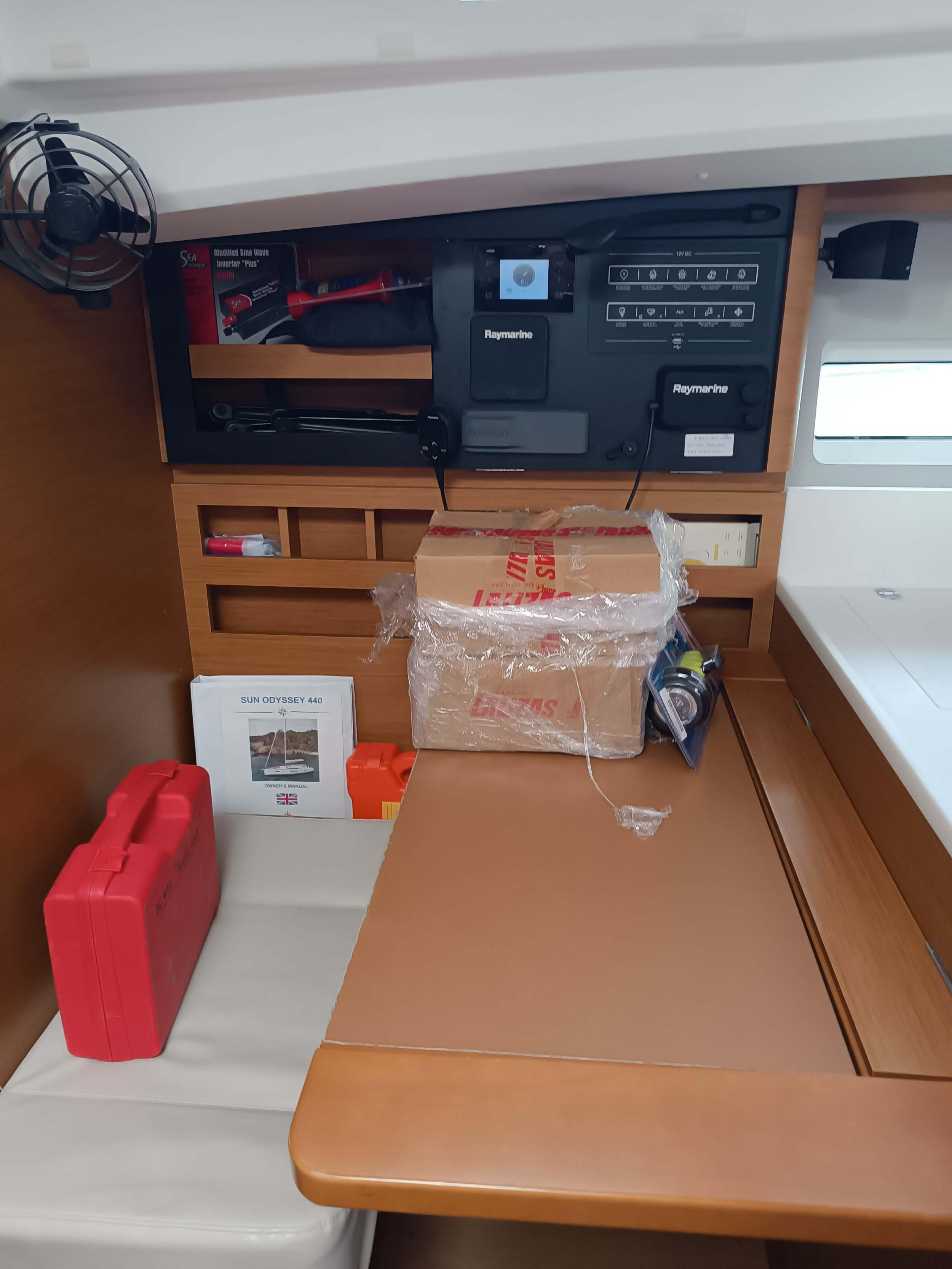 Sun Odyssey 440 (4 cab.) — photo 12