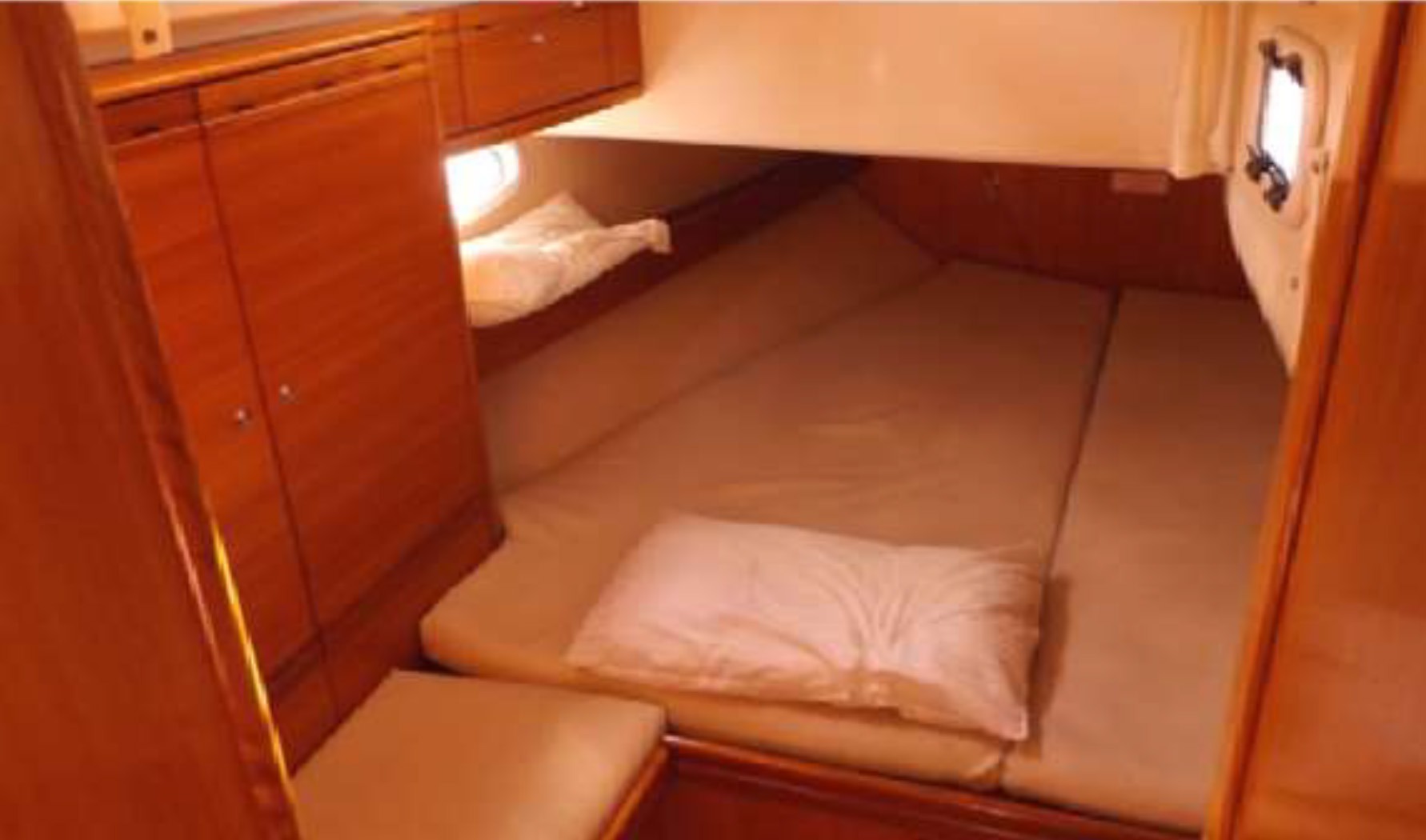 Bavaria 50 Cruiser (5 cab.) — photo 7