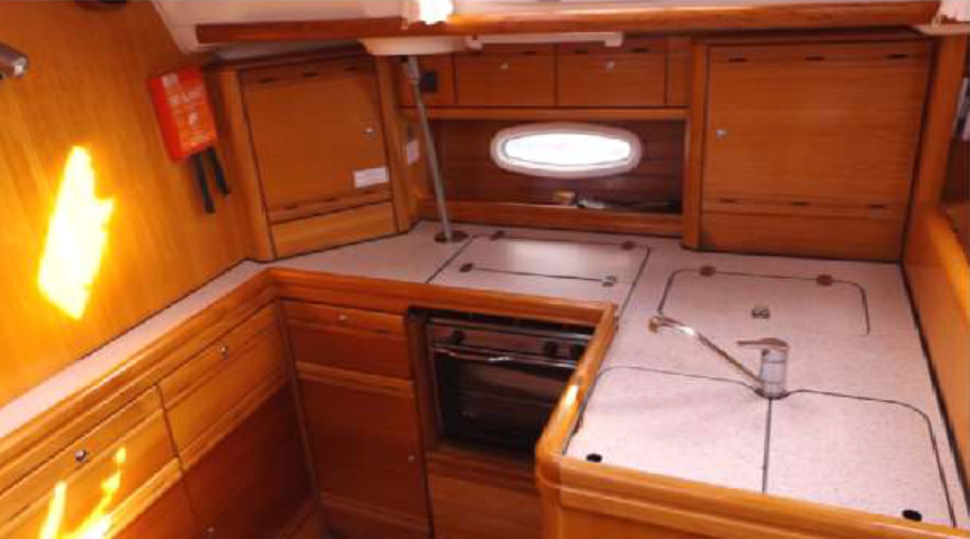 Bavaria 50 Cruiser (5 cab.) — photo 5