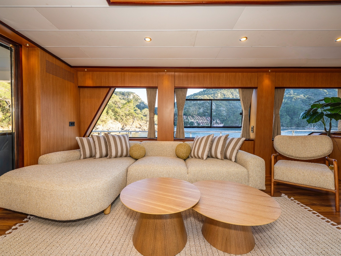 Motoryacht Lila Trawler — photo 12