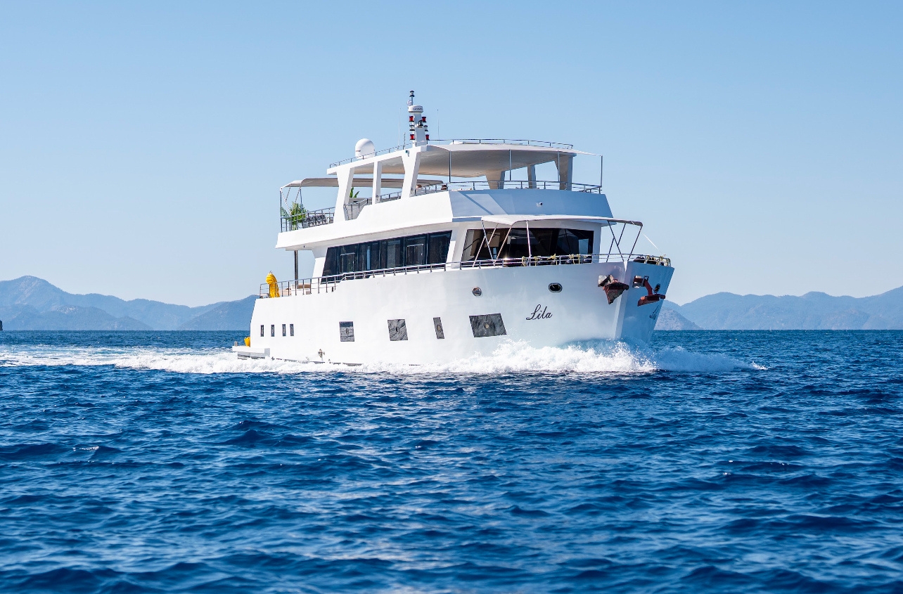 Motoryacht Lila Trawler — photo 33