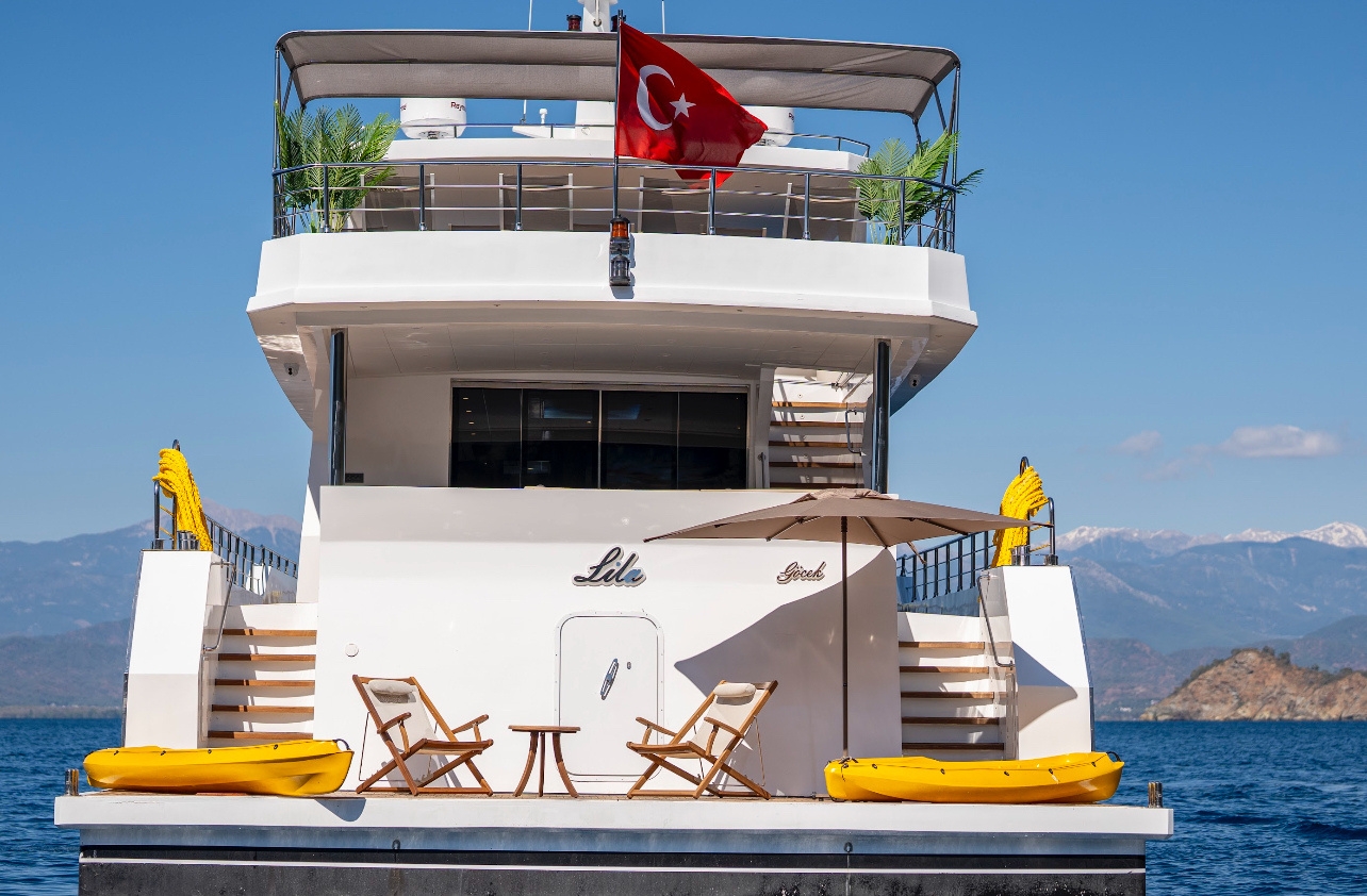Motoryacht Lila Trawler — photo 29