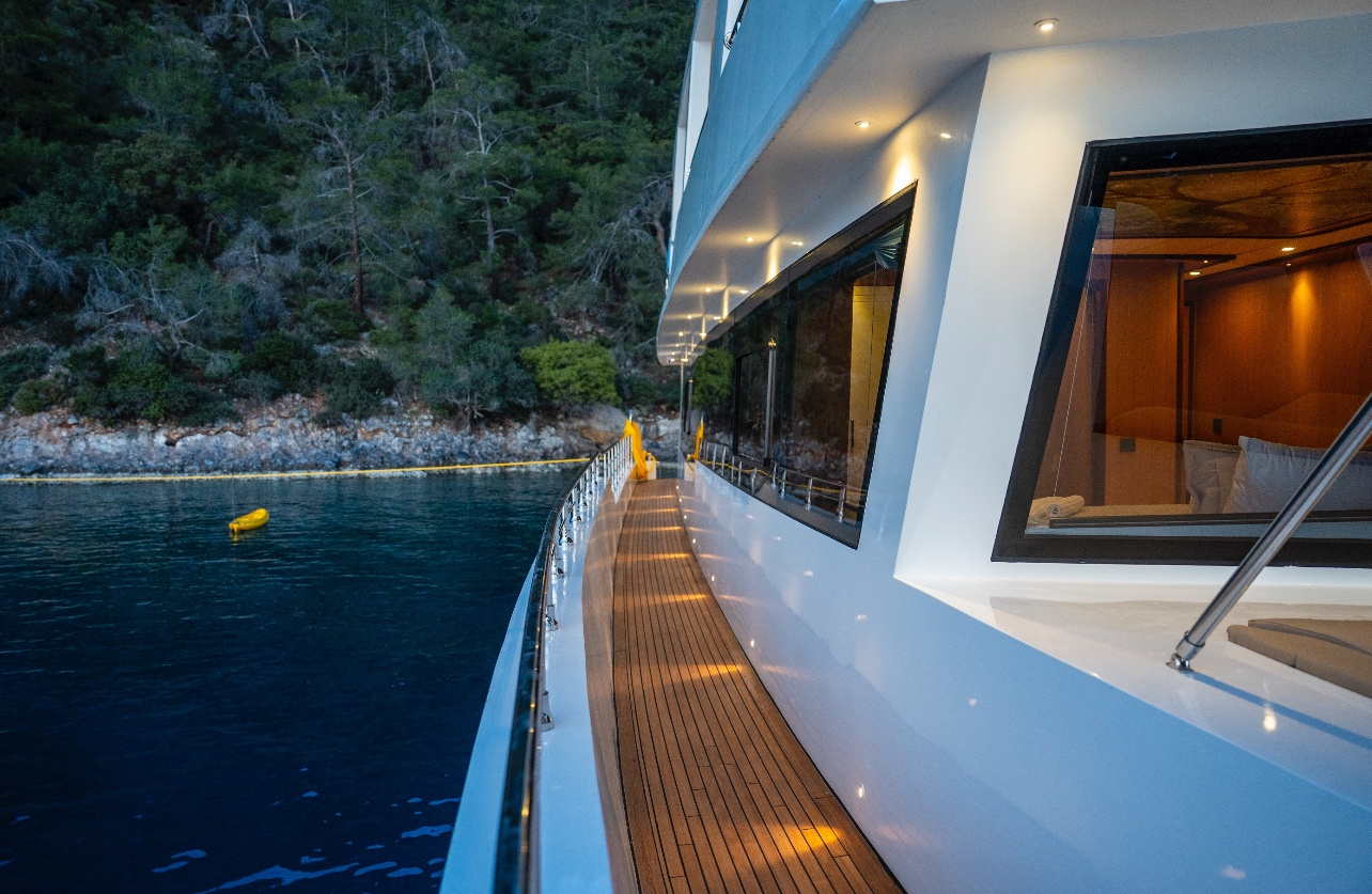 Motoryacht Lila Trawler — photo 31