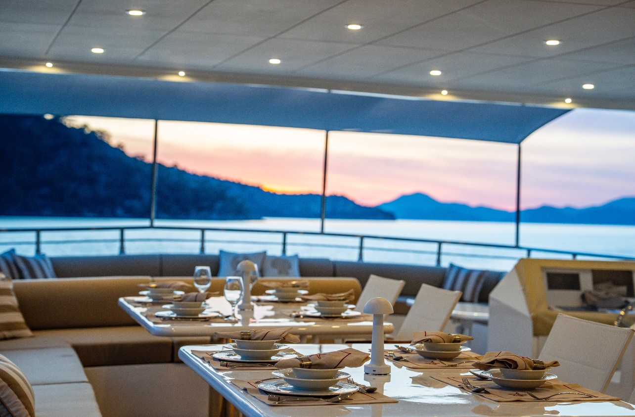 Motoryacht Lila Trawler — photo 28