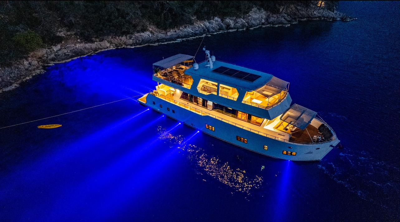 Motoryacht Lila Trawler — photo 16