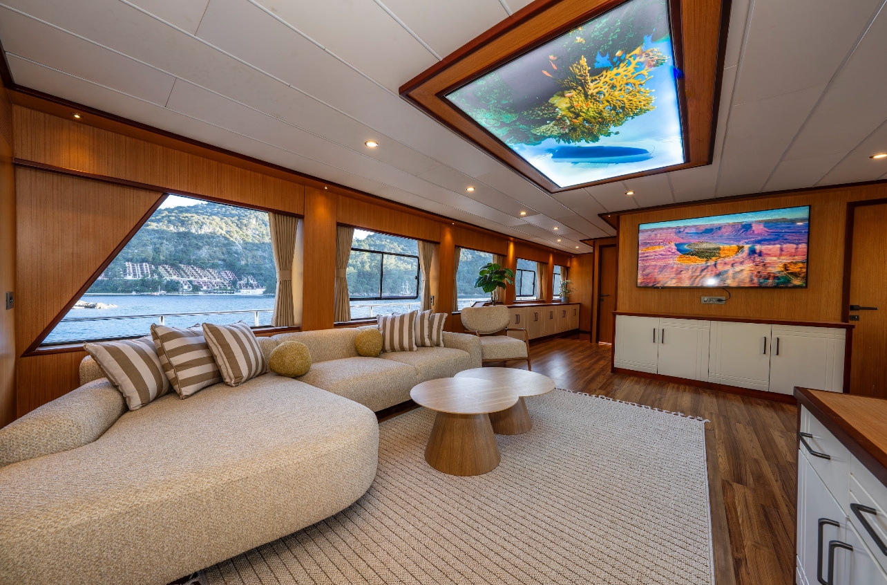 Motoryacht Lila Trawler — photo 43