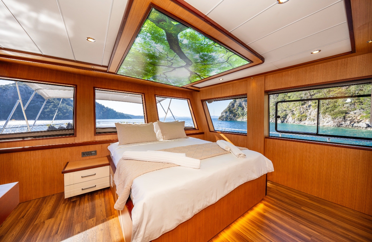 Motoryacht Lila Trawler — photo 26