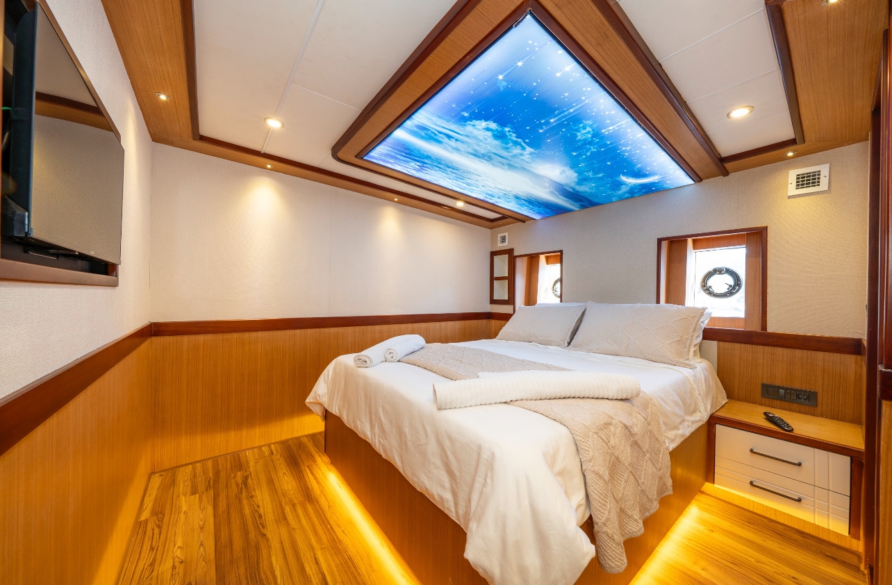 Motoryacht Lila Trawler — photo 49