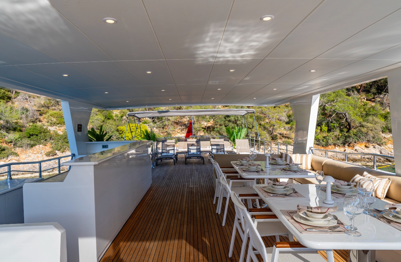 Motoryacht Lila Trawler — photo 20