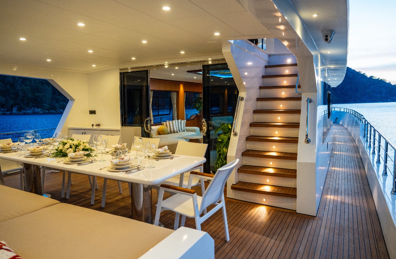 Motoryacht Lila Trawler — photo 44