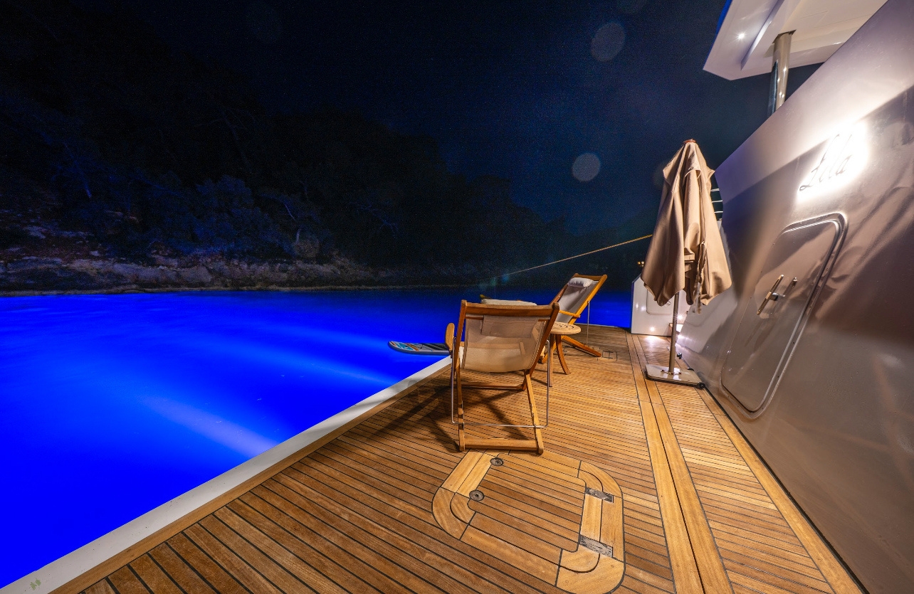 Motoryacht Lila Trawler — photo 6