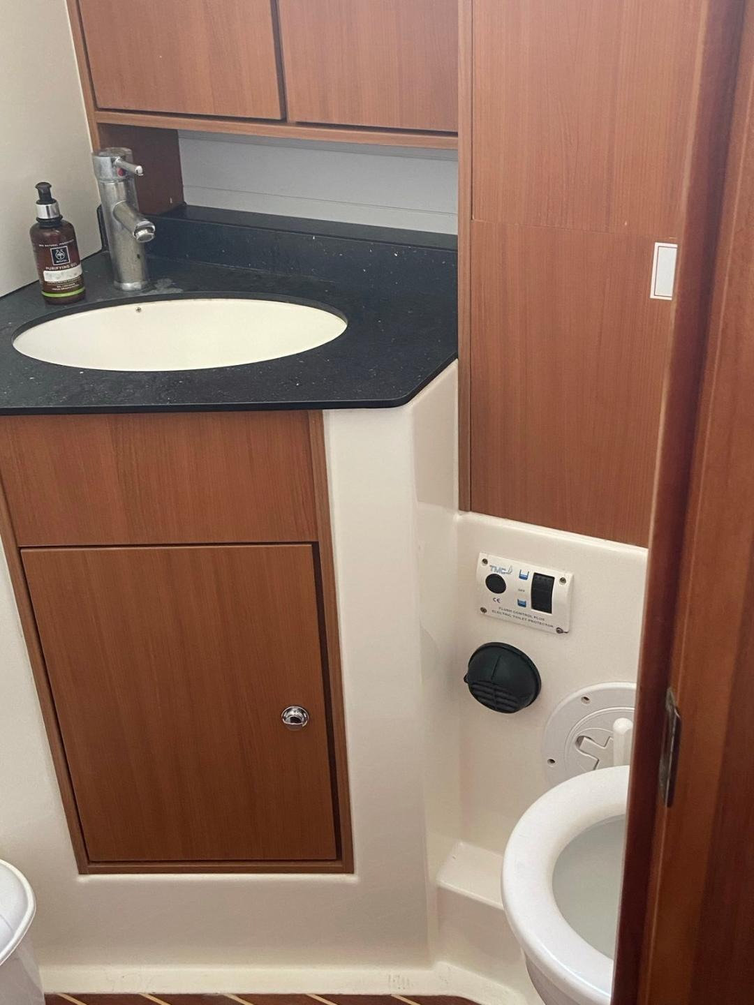 Bavaria 50 Cruiser — photo 11