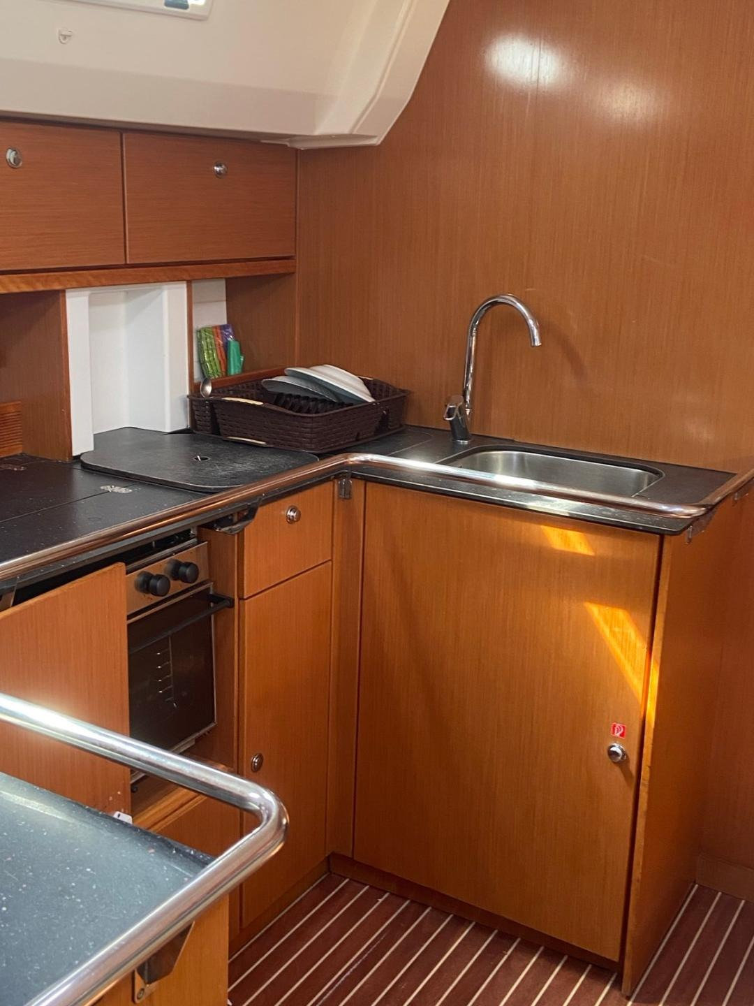 Bavaria 50 Cruiser — photo 34