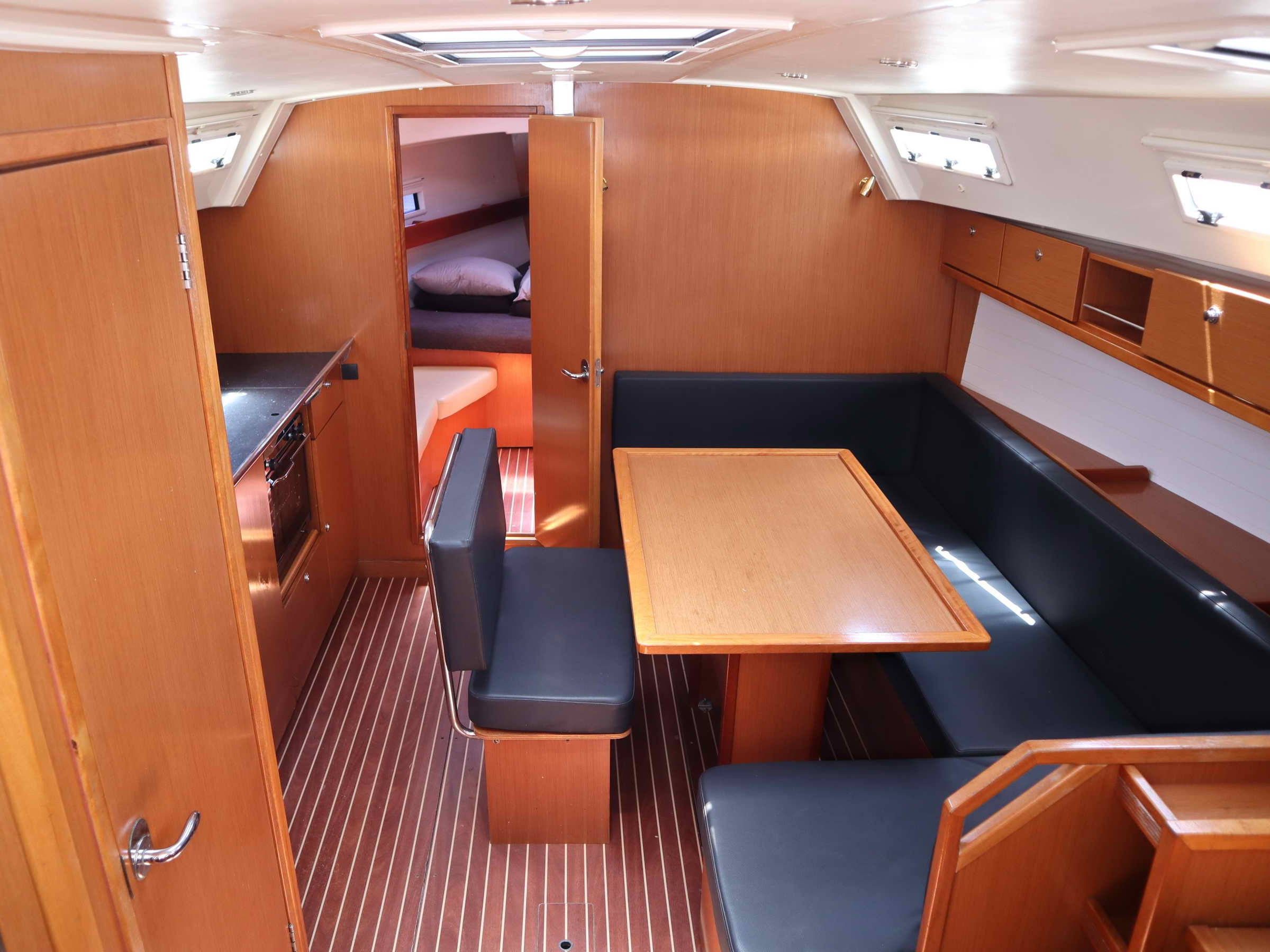 Bavaria Cruiser 40 (3 cab.) — photo 43