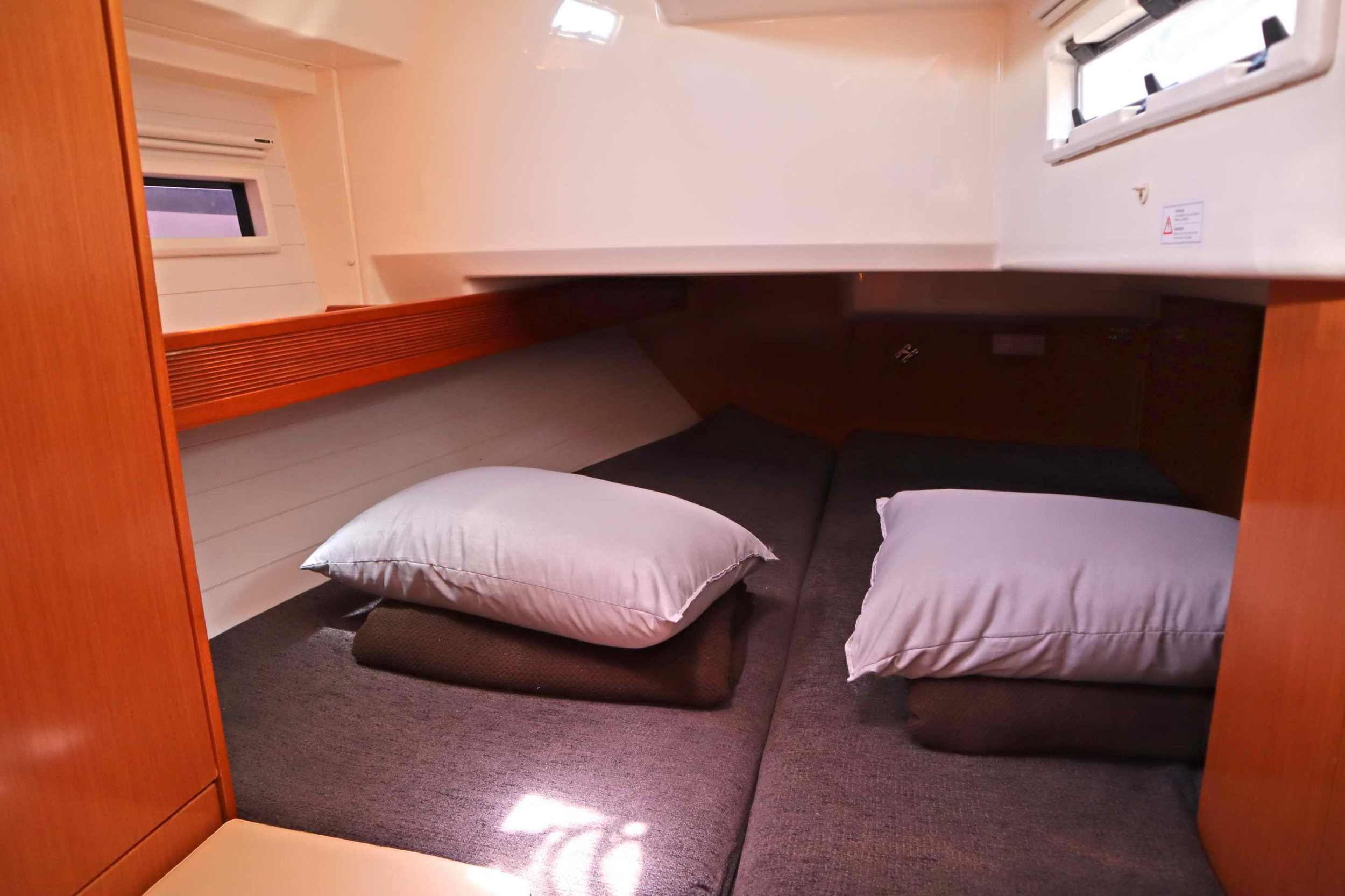 Bavaria Cruiser 40 (3 cab.) — photo 18