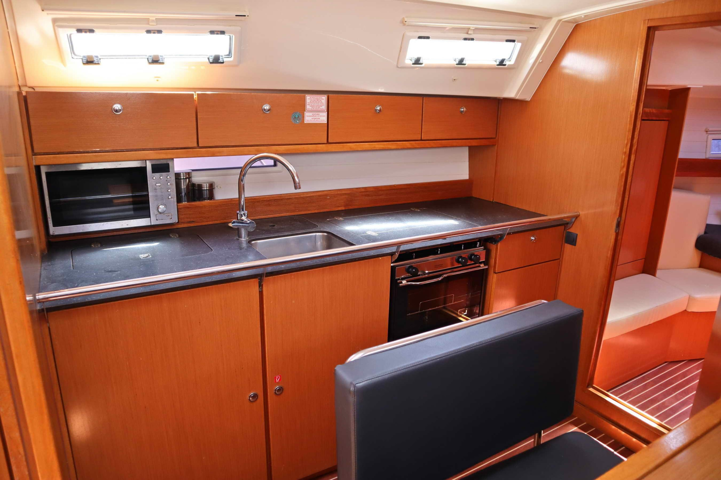 Bavaria Cruiser 40 (3 cab.) — photo 21