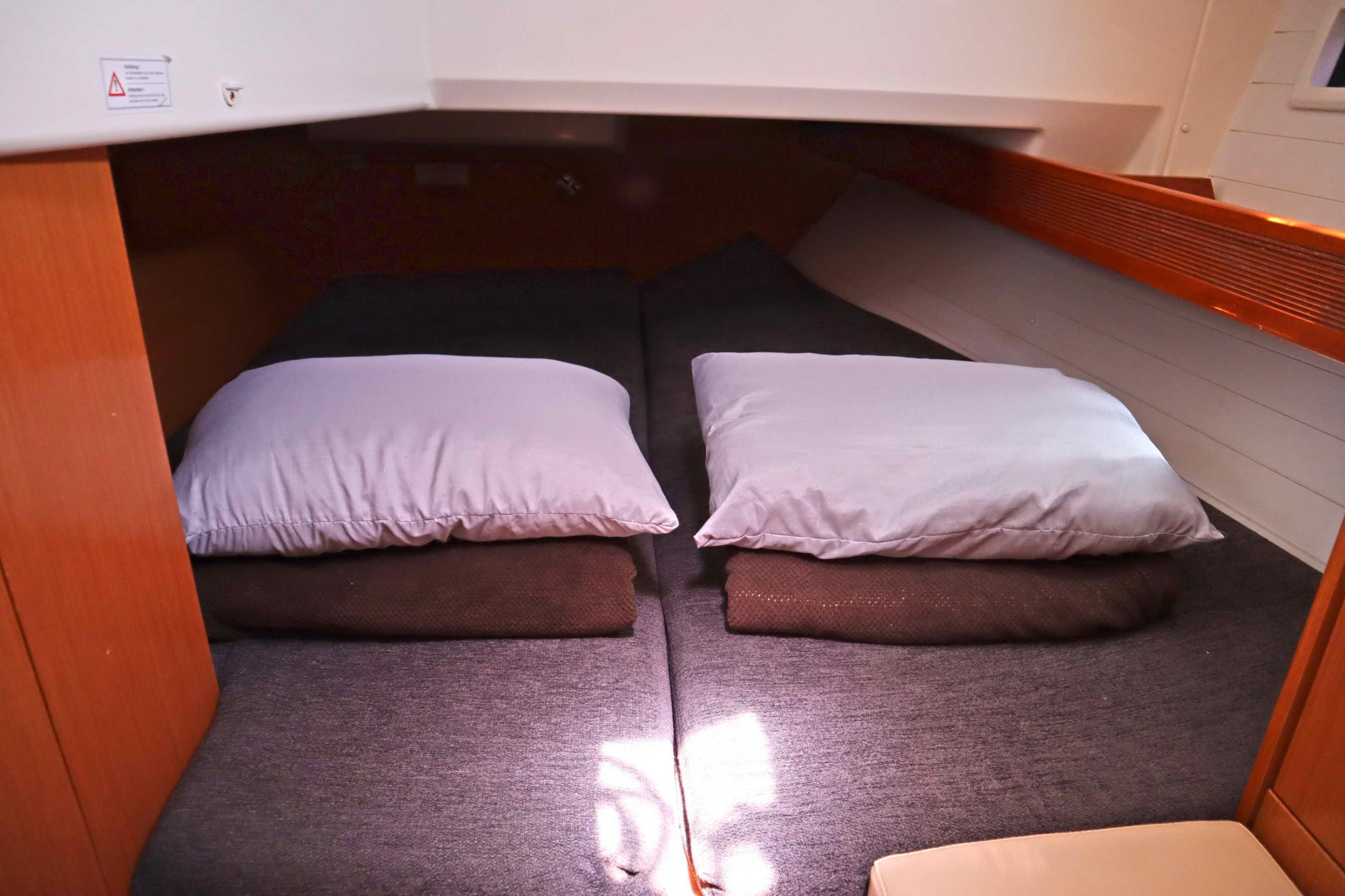 Bavaria Cruiser 40 (3 cab.) — photo 17