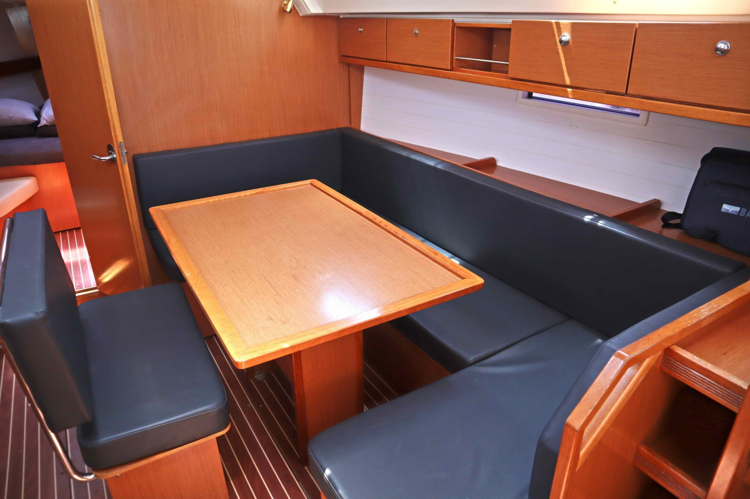 Bavaria Cruiser 40 (3 cab.) — photo 13