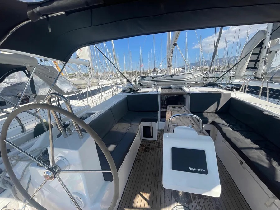 Bavaria C45 (3 cab.) — photo 25