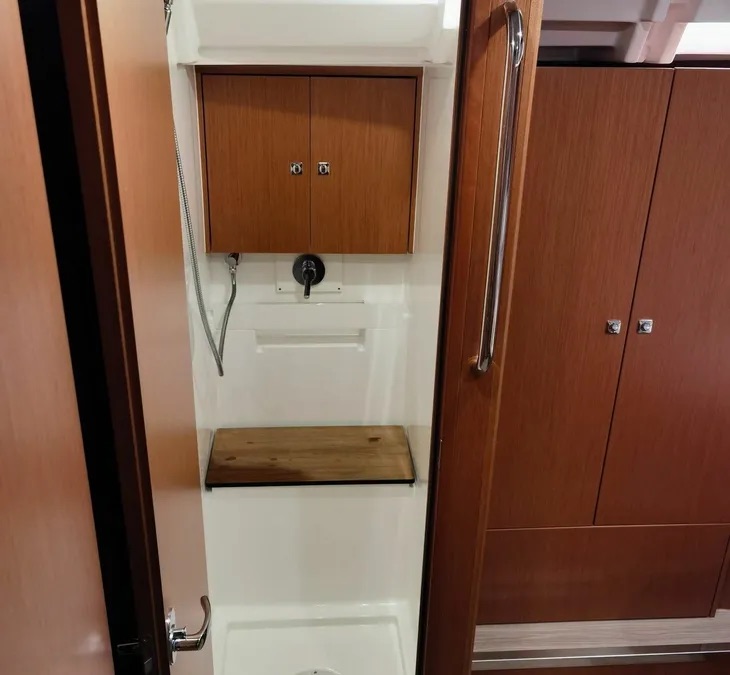Bavaria C45 (3 cab.) — photo 6