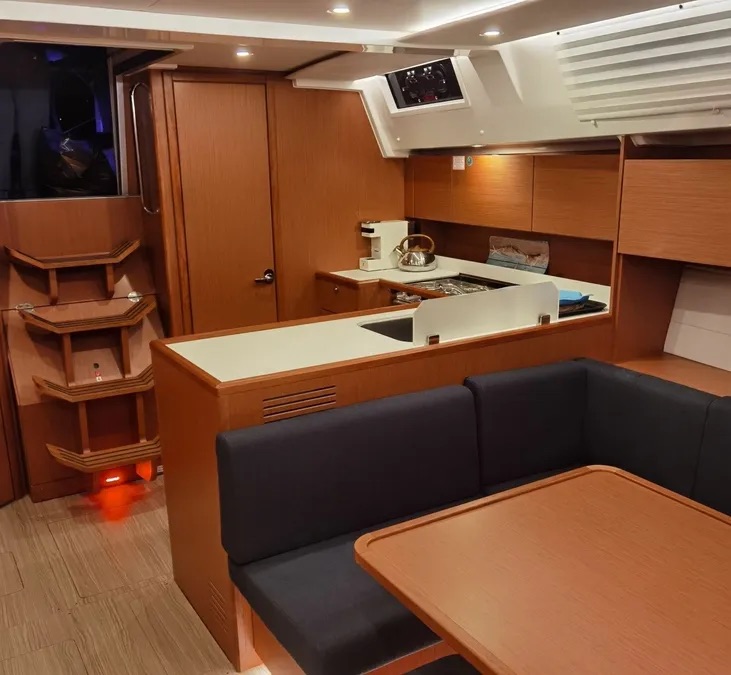 Bavaria C45 (3 cab.) — photo 20