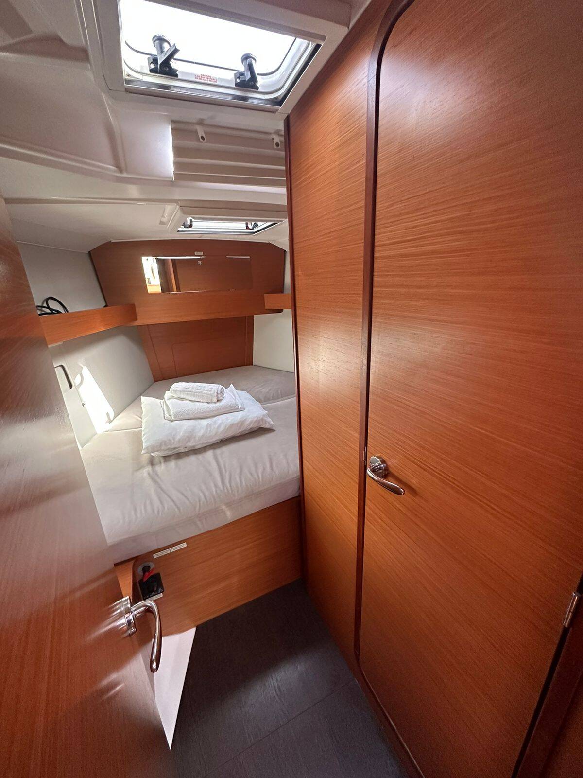 Dufour 390 (3 cab.) — photo 10