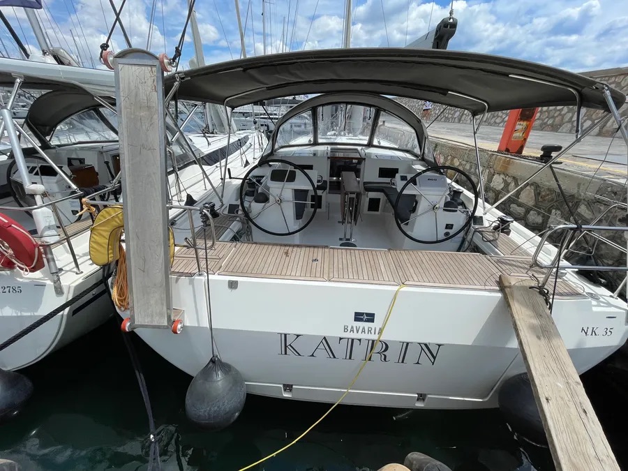 Bavaria C45 Holiday (5 cab.) — photo 1