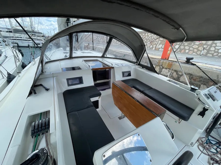 Bavaria C45 Holiday (5 cab.) — photo 26