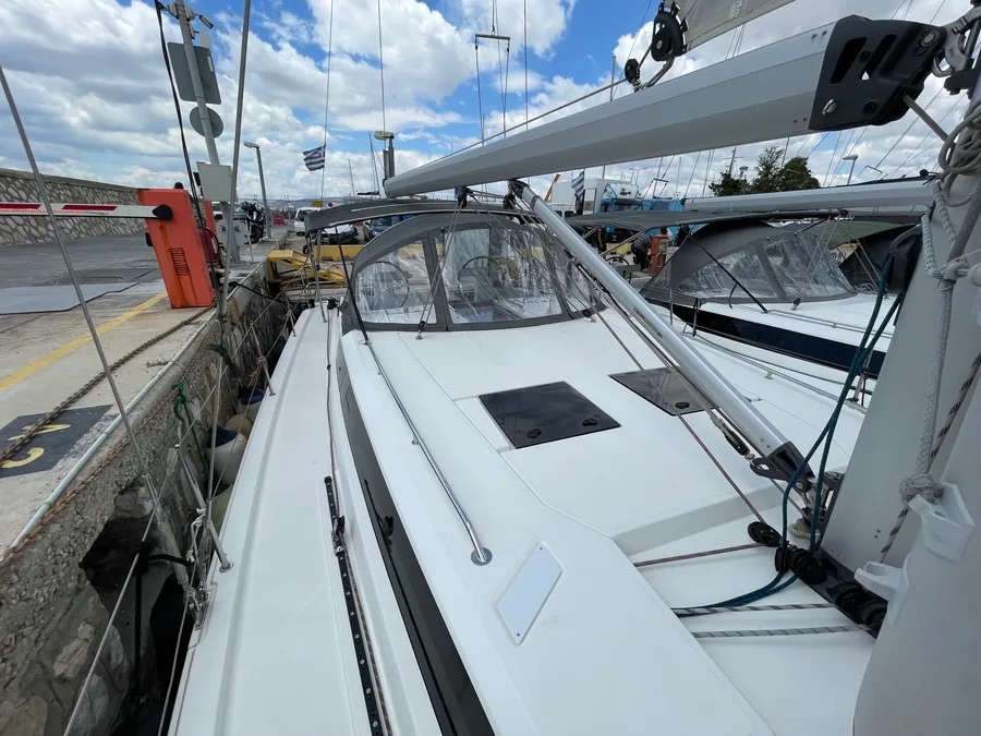 Bavaria C45 Holiday (5 cab.) — photo 22