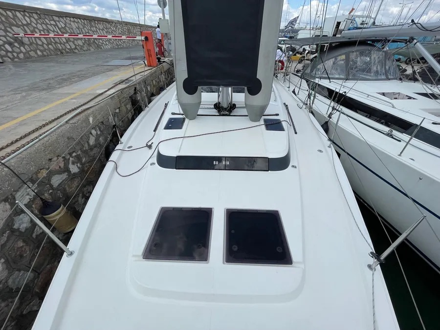 Bavaria C45 Holiday (5 cab.) — photo 16