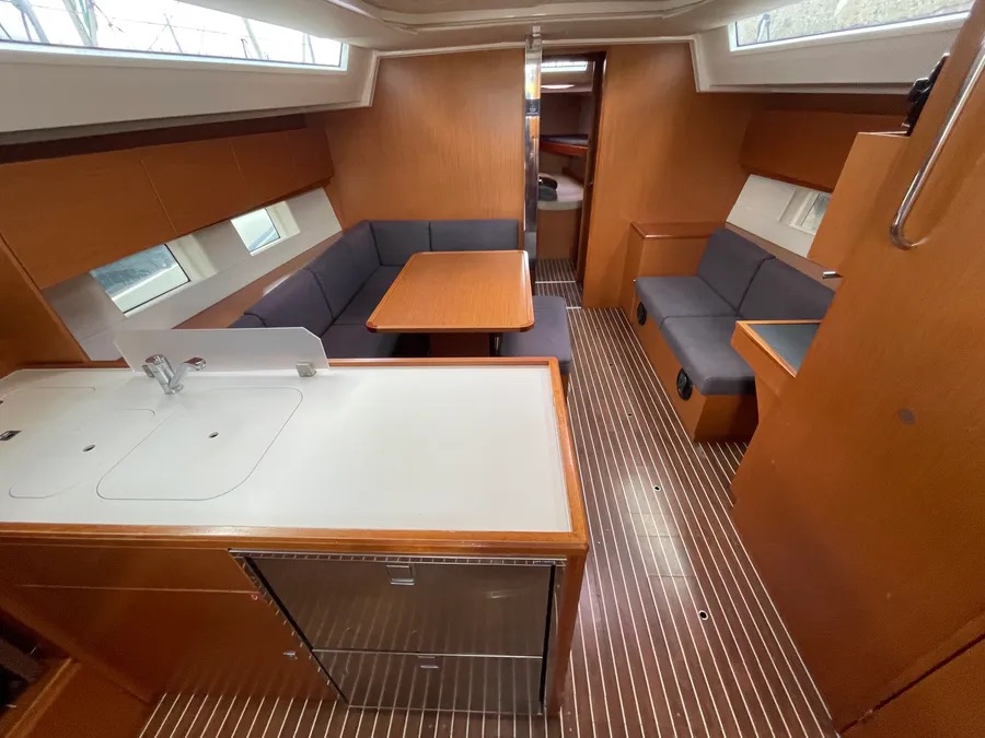 Bavaria C45 Holiday (5 cab.) — photo 6