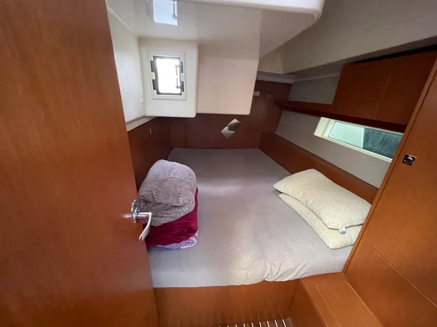 Bavaria C45 Holiday (5 cab.) — photo 25