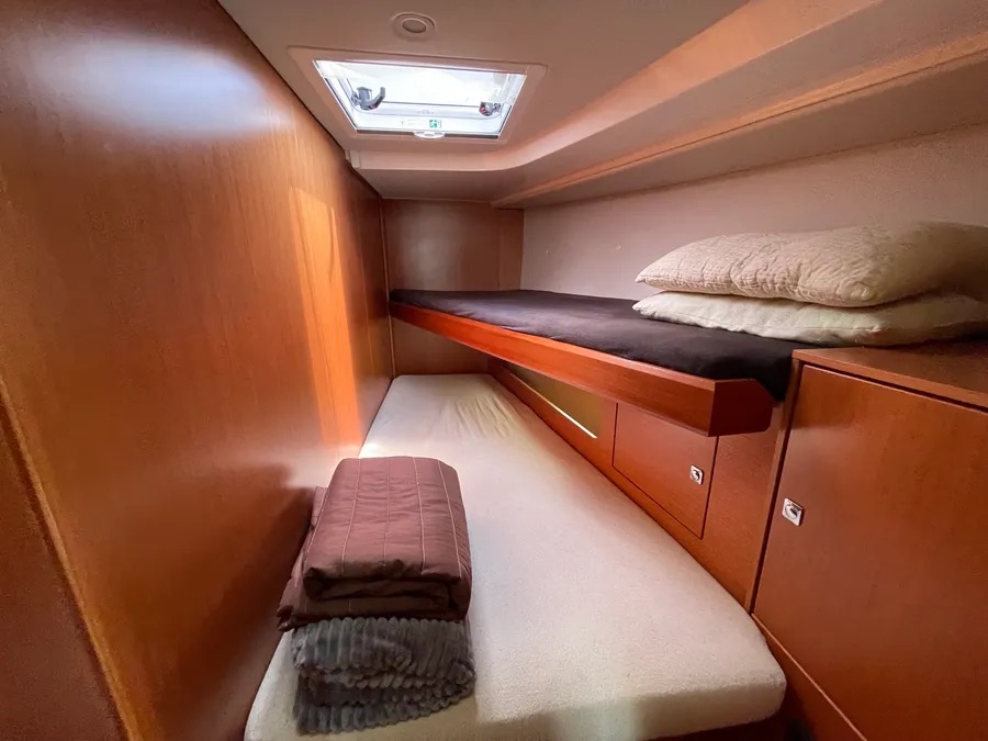 Bavaria C45 Holiday (5 cab.) — photo 14