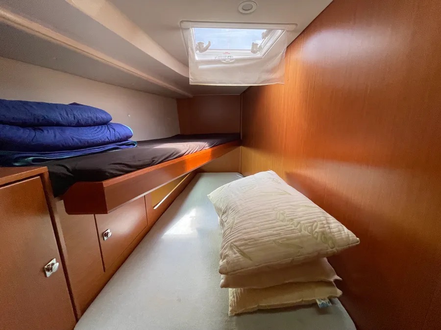 Bavaria C45 Holiday (5 cab.) — photo 10